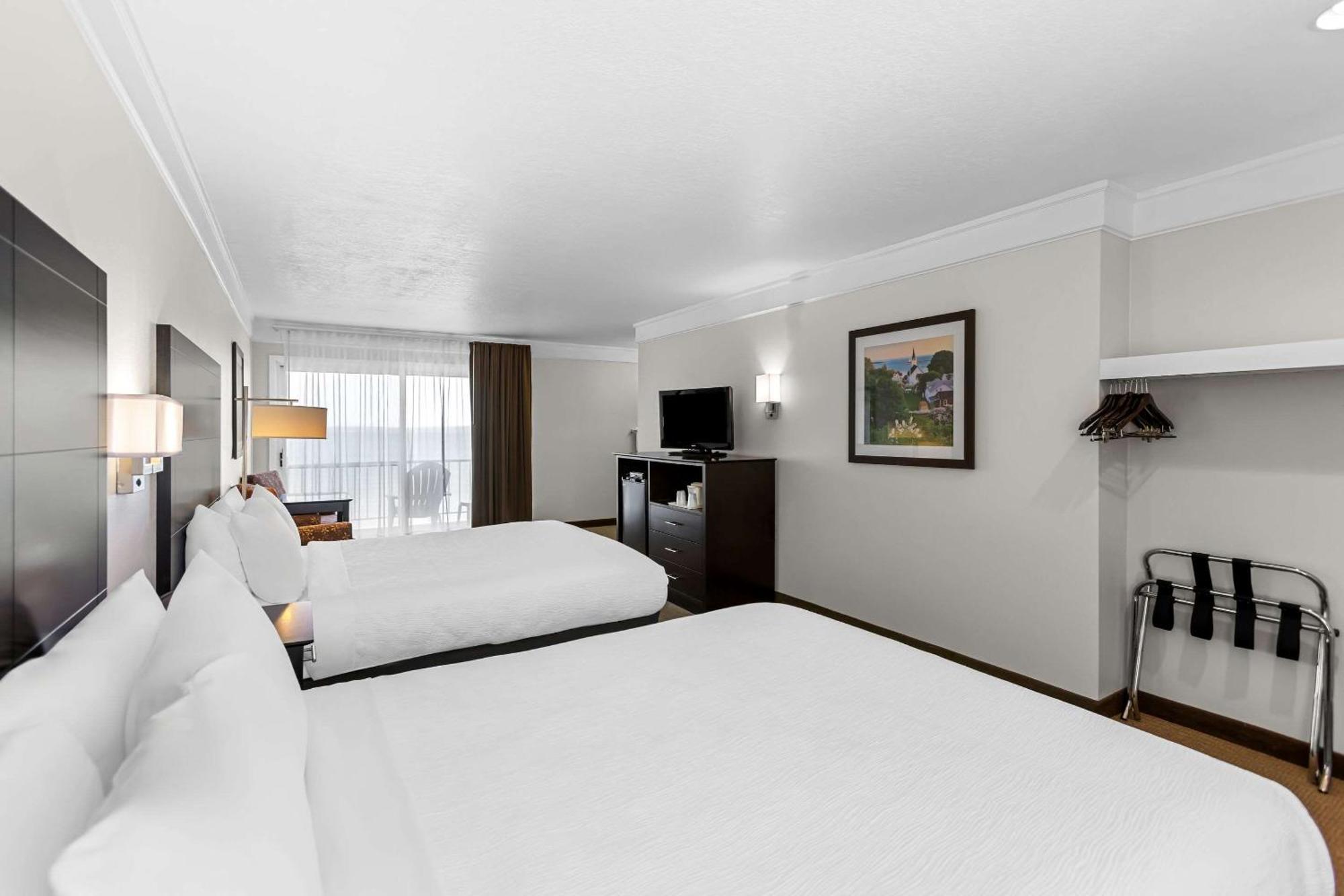 Quality Inn Lakefront Сент Игнас Екстериор снимка